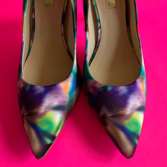 BABBITTA PRINTED PUMPS by Guess - Picture 3 of 7